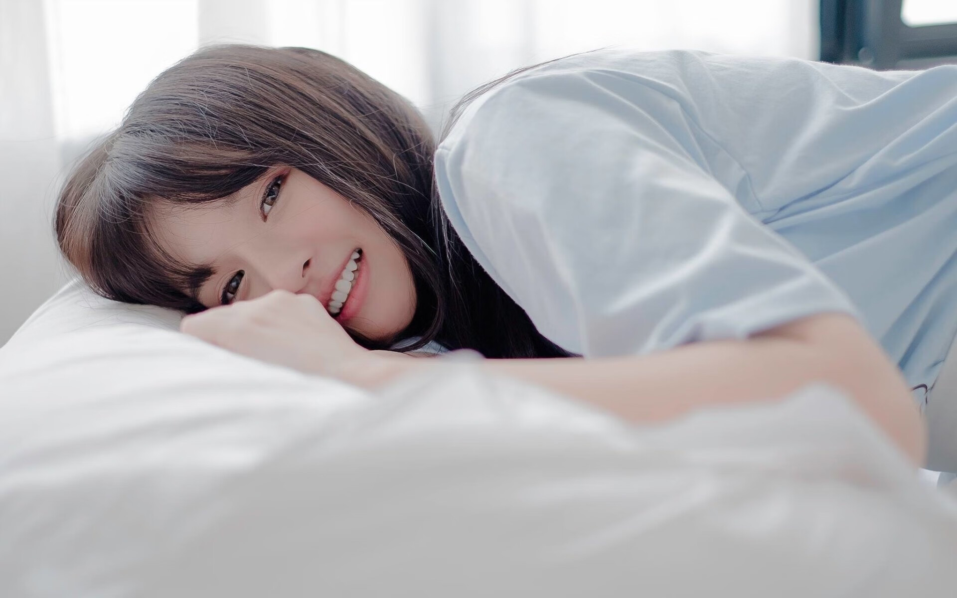 跳水赛场南非男将精准入水，南非跳远运动员